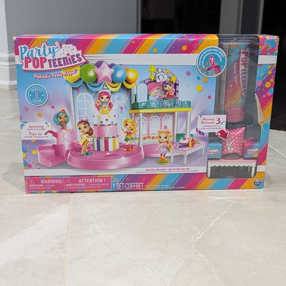 Party Popteenies Other - 2/$50 Party Popteenies Poptastic Party Playset Series 1 New in Box